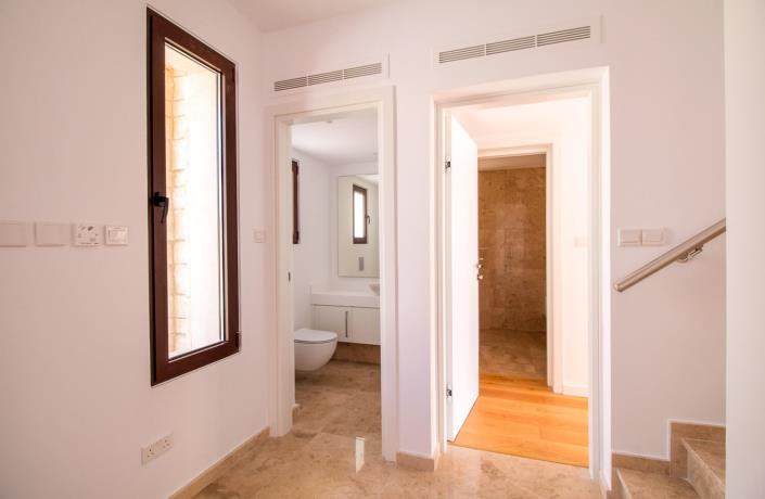 Image No.18-4 Bed House/Villa for sale