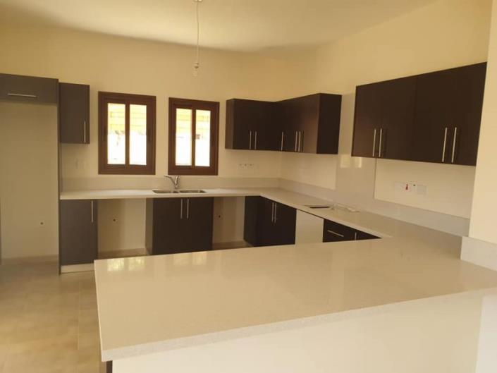 Image No.6-3 Bed Villa for sale