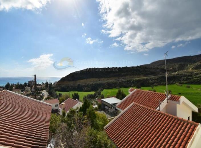 Image No.1-2 Bed House for sale