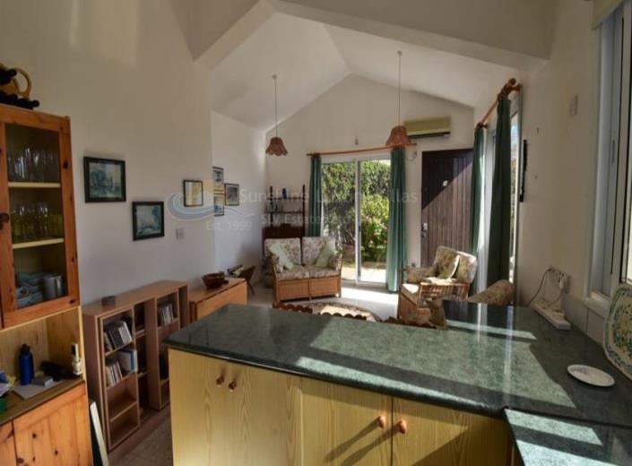 Image No.5-2 Bed House for sale