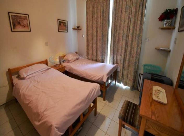 Image No.9-2 Bed House for sale