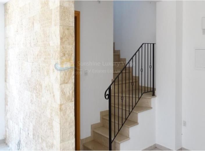 Image No.5-3 Bed Villa for sale