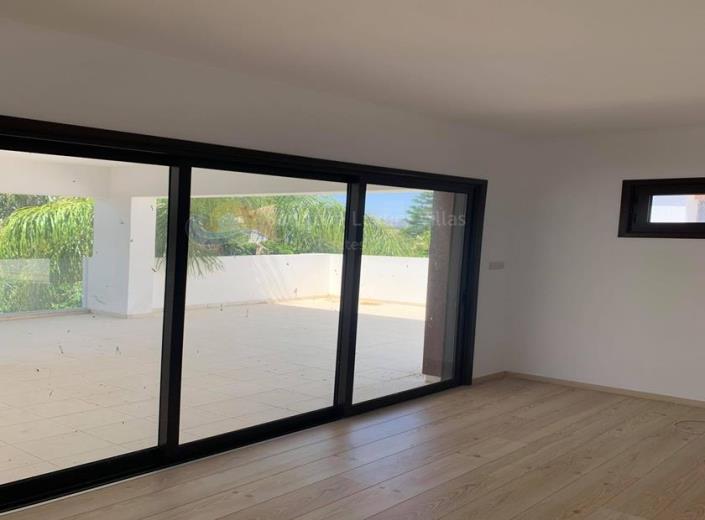 Image No.6-3 Bed Villa for sale