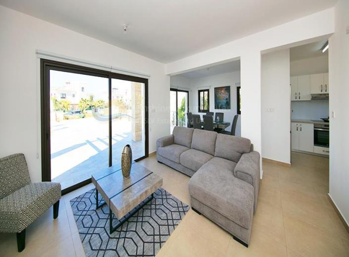 Image No.3-Maison / Villa de 3 chambres à vendre à Kouklia