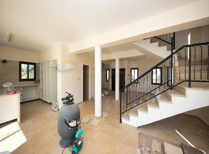 Image No.5-Maison / Villa de 4 chambres à vendre à Kouklia