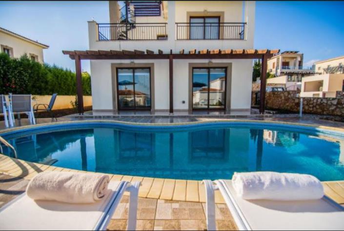 Image No.9-Villa / Détaché de 3 chambres à vendre à Lachi