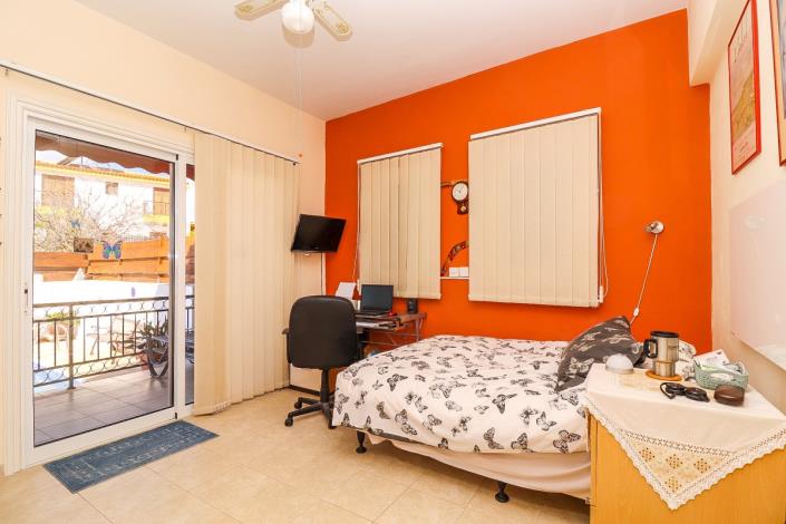 Image No.12-2 Bed Apartment for sale