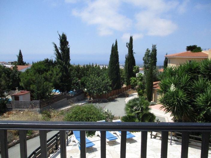 Image No.3-Villa de 4 chambres à vendre à Peyia