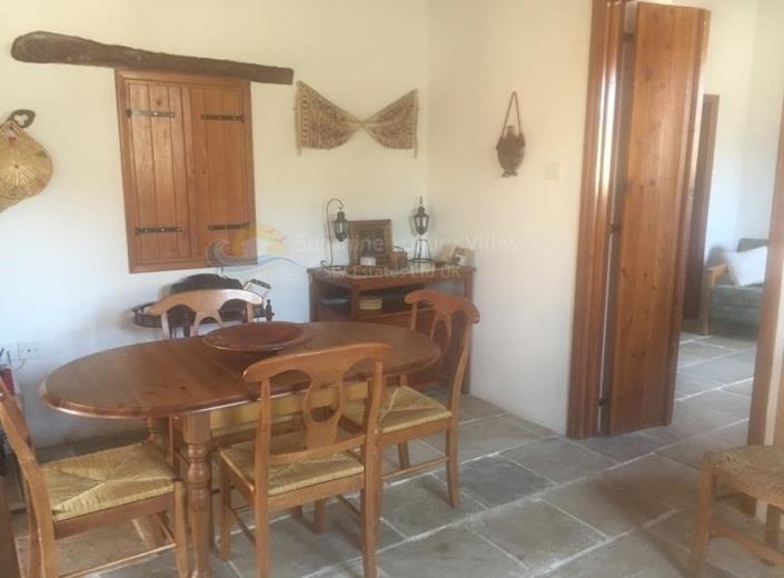 Image No.2-Commercial de 3 chambres à vendre à Limassol