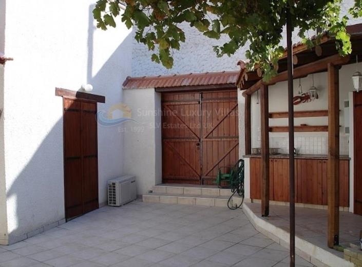 Image No.6-Commercial de 3 chambres à vendre à Limassol