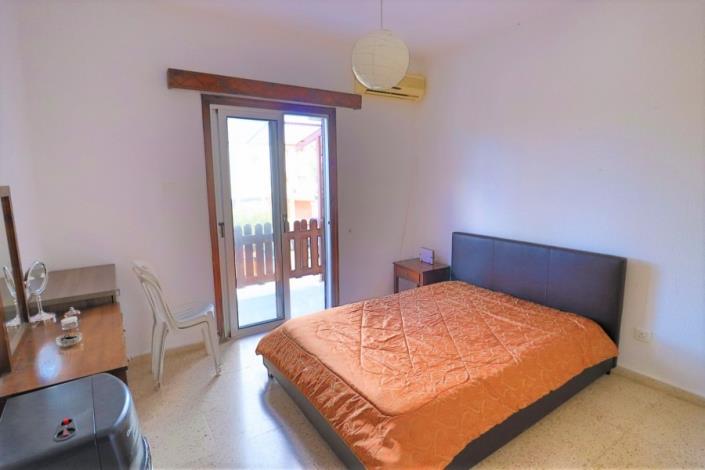 Image No.10-1 Bed Townhouse for sale