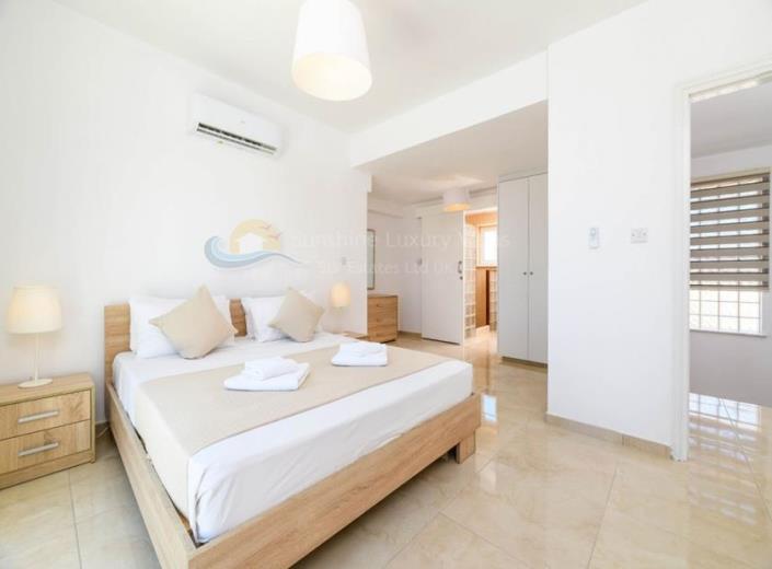 Image No.10-Maison / Villa de 4 chambres à vendre à Ayia Napa