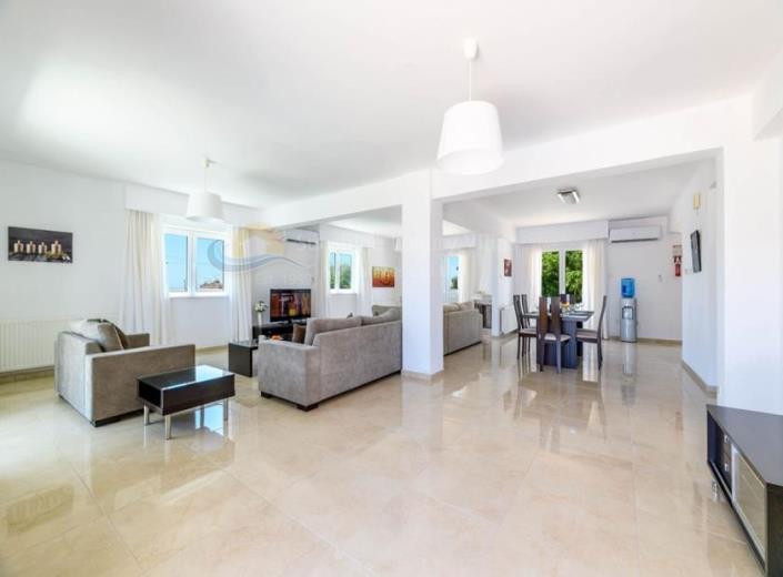 Image No.11-Maison / Villa de 4 chambres à vendre à Ayia Napa