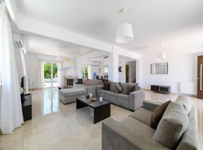 Image No.12-Maison / Villa de 4 chambres à vendre à Ayia Napa