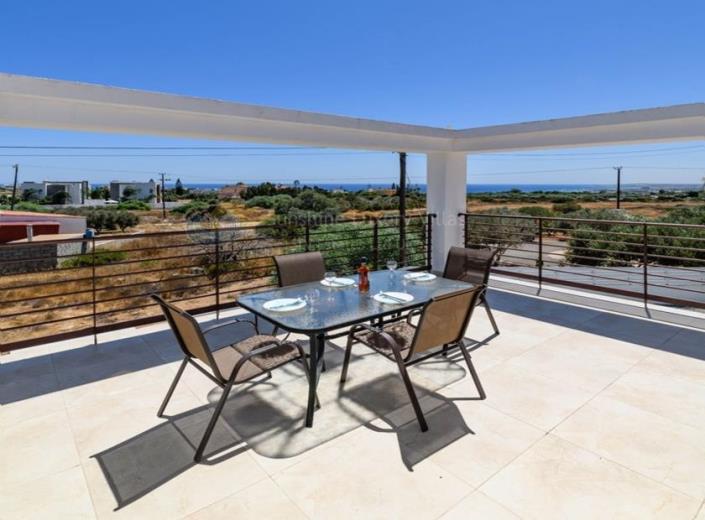 Image No.2-Maison / Villa de 4 chambres à vendre à Ayia Napa