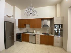 Image No.5-Appartement de 5 chambres à vendre à Agios Athanasios