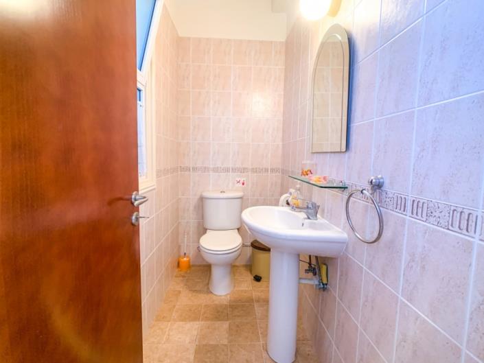 Image No.12-3 Bed Townhouse for sale