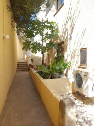 Image No.20-2 Bed Townhouse for sale