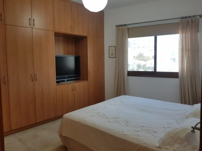 Image No.12-2 Bed Townhouse for sale