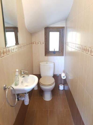 Image No.13-2 Bed Townhouse for sale