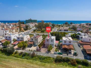 2 Bed Townhouse for sale