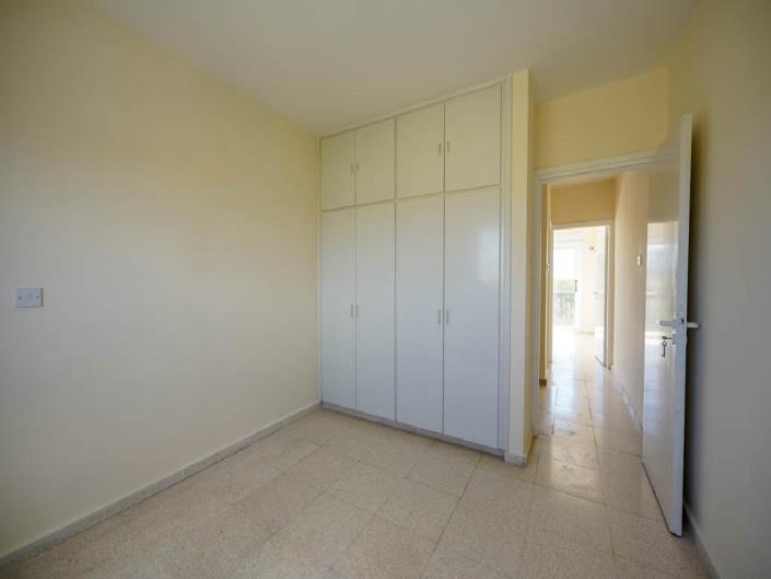 Image No.8-2 Bed Townhouse for sale