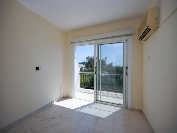 Image No.10-2 Bed Townhouse for sale