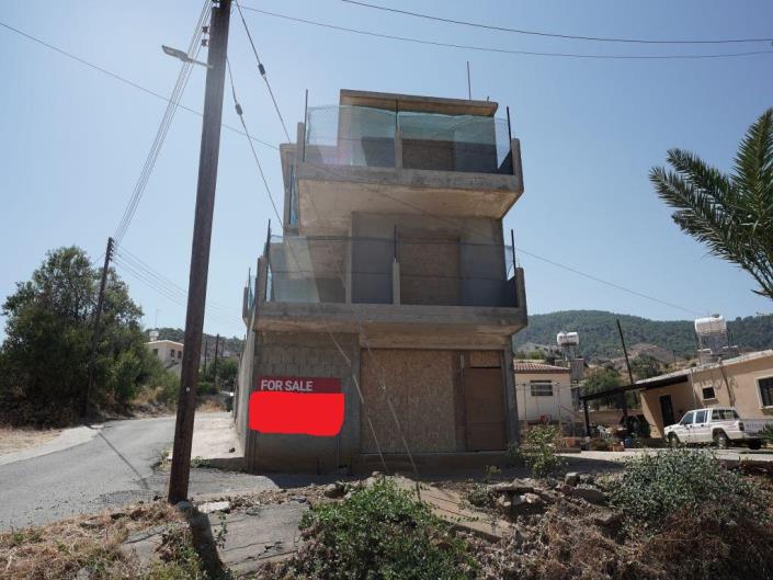 Image No.5-Commercial de 4 chambres à vendre à Pomos