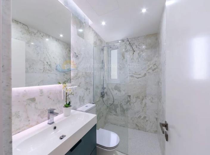 Image No.19-Villa / Détaché de 6 chambres à vendre à Coral Bay