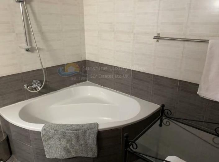 Image No.14-Maison / Villa de 10 chambres à vendre à Larnaca