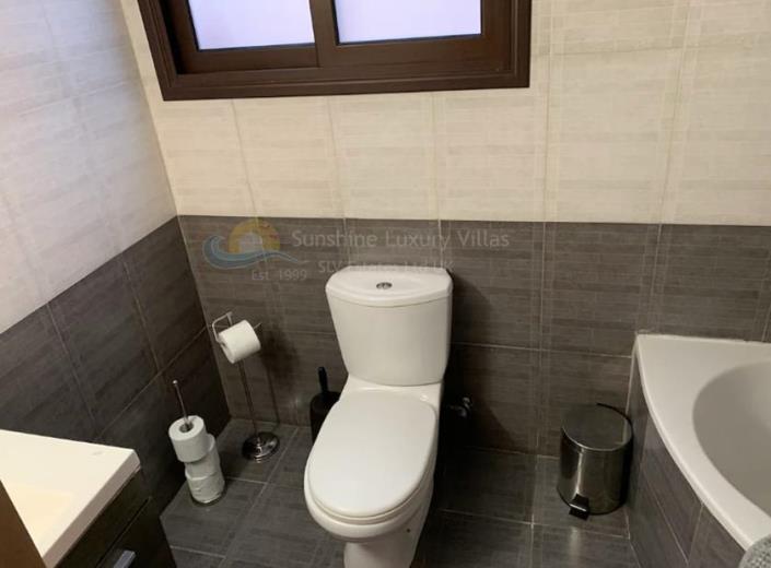 Image No.15-Maison / Villa de 10 chambres à vendre à Larnaca