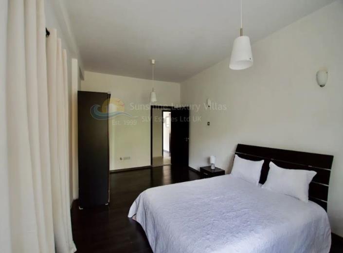 Image No.25-Maison / Villa de 10 chambres à vendre à Larnaca