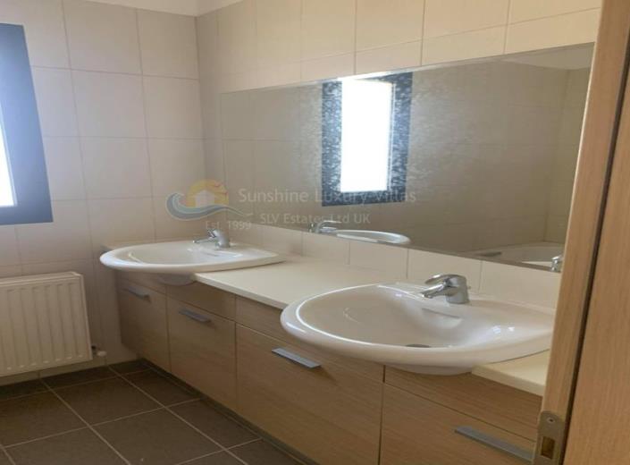 Image No.17-3 Bed House/Villa for sale