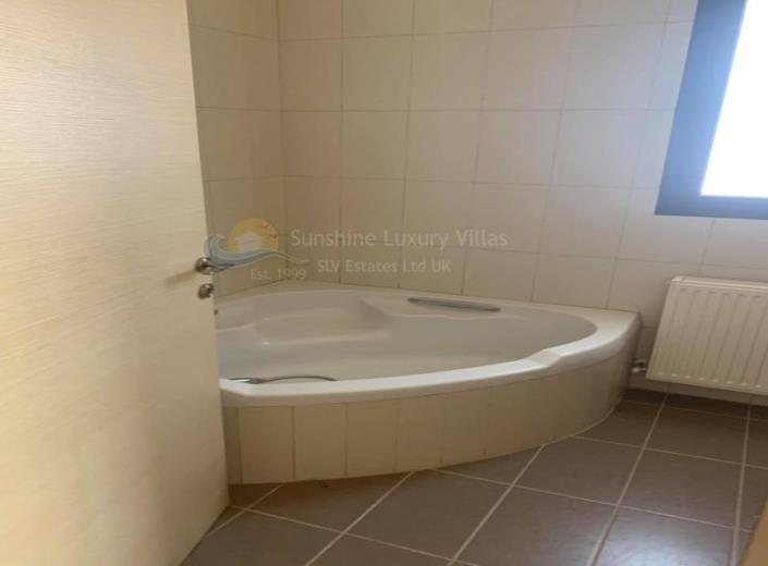 Image No.25-3 Bed House/Villa for sale