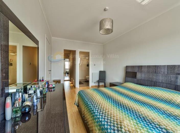 Image No.11-Appartement de 3 chambres à vendre à Agios Tychonas