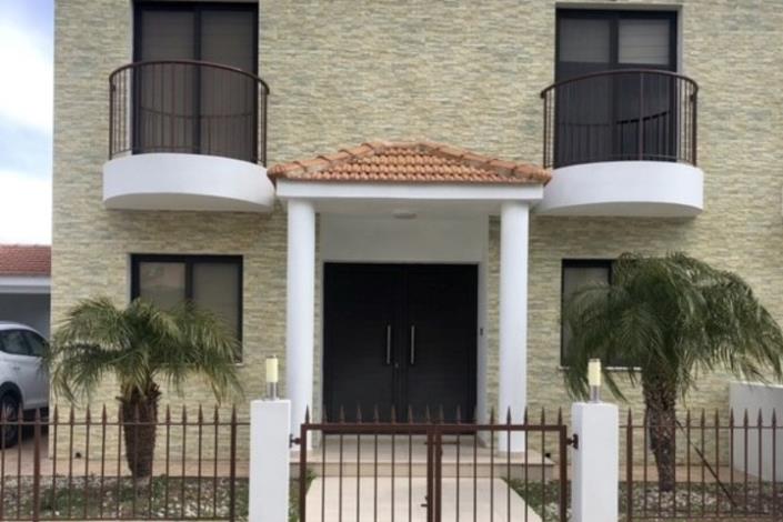Image No.1-4 Bed House/Villa for sale