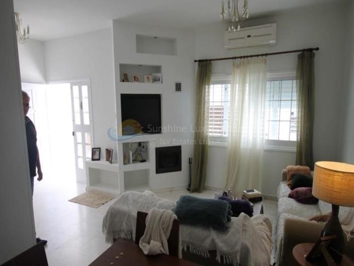 Image No.2-3 Bed Villa for sale