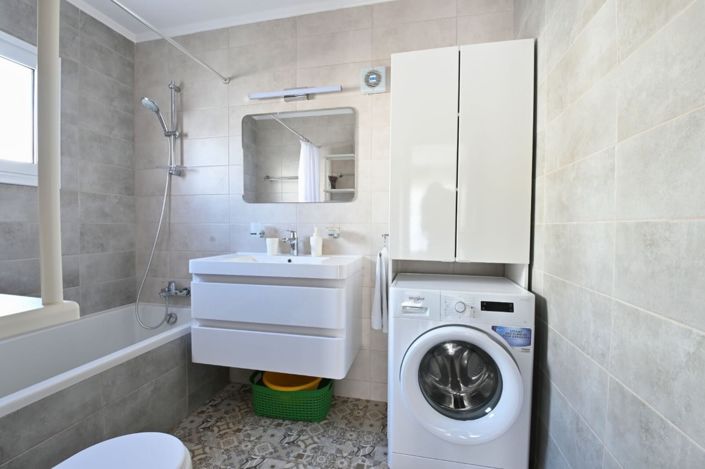 Image No.12-1 Bed Apartment for sale