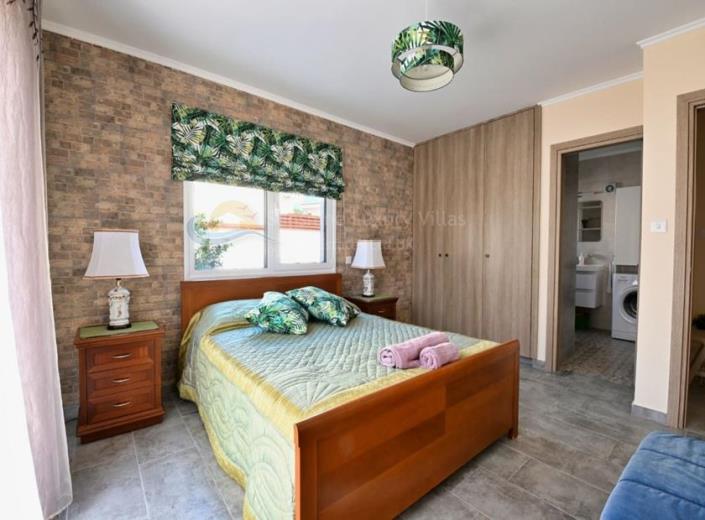 Image No.10-1 Bed Apartment for sale