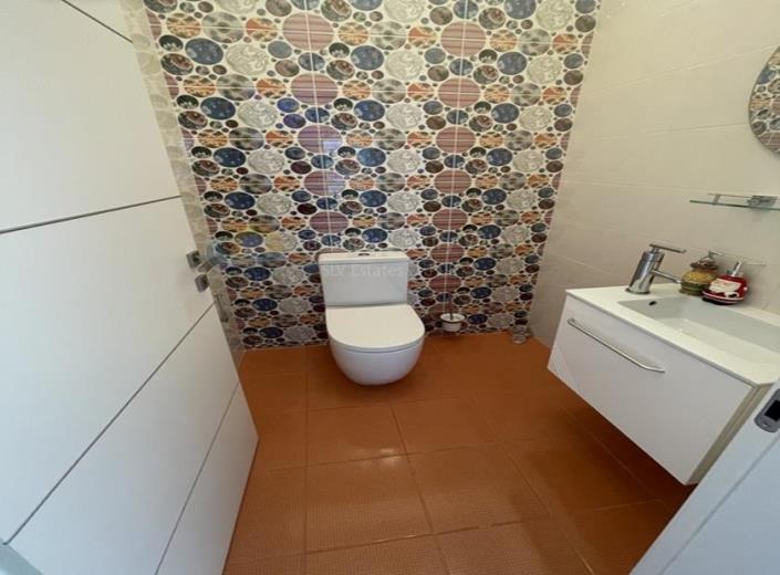 Image No.20-3 Bed Apartment for sale