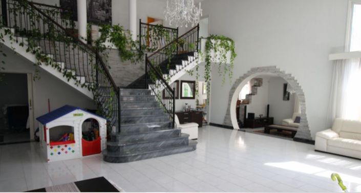 Image No.11-5 Bed Villa for sale