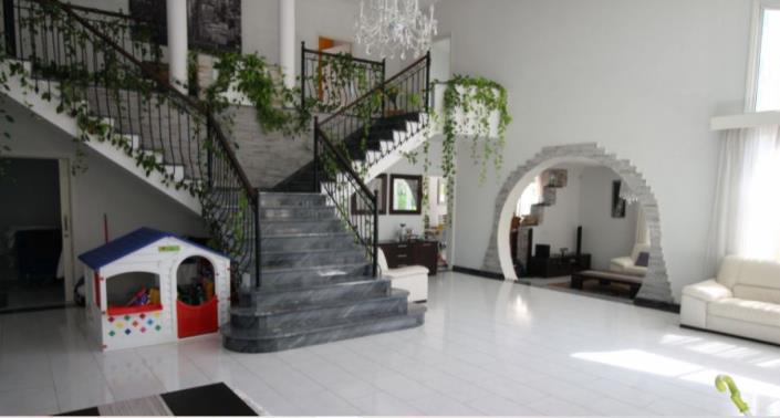 Image No.6-Villa de 5 chambres à vendre à Oroklini