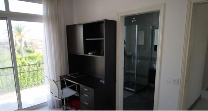 Image No.17-Villa de 5 chambres à vendre à Oroklini