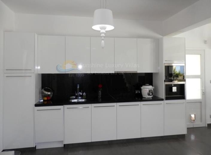 Image No.8-Maison / Villa de 3 chambres à vendre à Agios Georgios