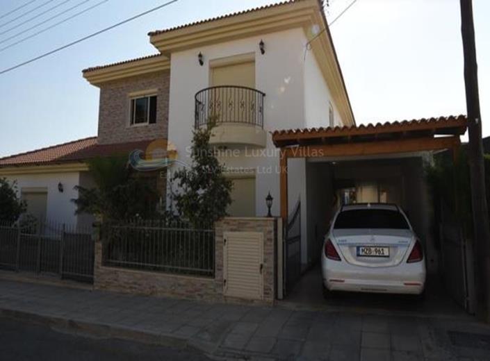Image No.1-Villa de 4 chambres à vendre à Ekali