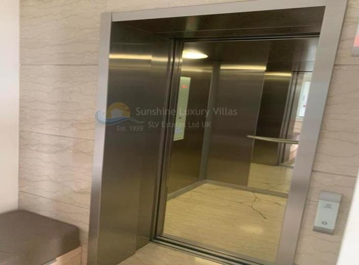 Image No.11-Appartement de 3 chambres à vendre à Limassol Marina