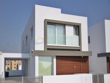 4 Bed House/Villa for sale
