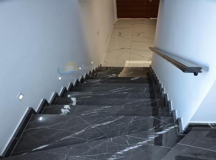 Image No.8-4 Bed House/Villa for sale