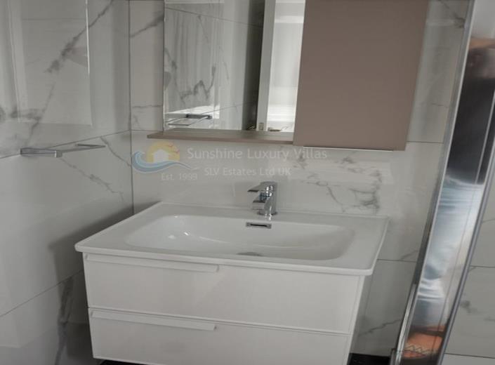 Image No.15-4 Bed House/Villa for sale