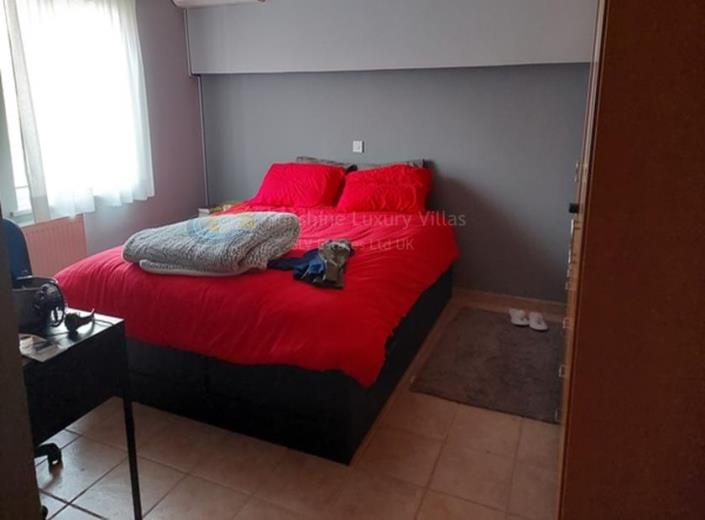 Image No.8-9 Bed Apartment for sale